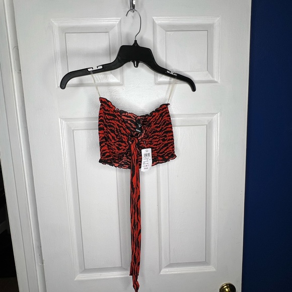 Windsor NWT!! Coord Zebra print 2 piece set with crop top and wide leg pants - Picture 3 of 12